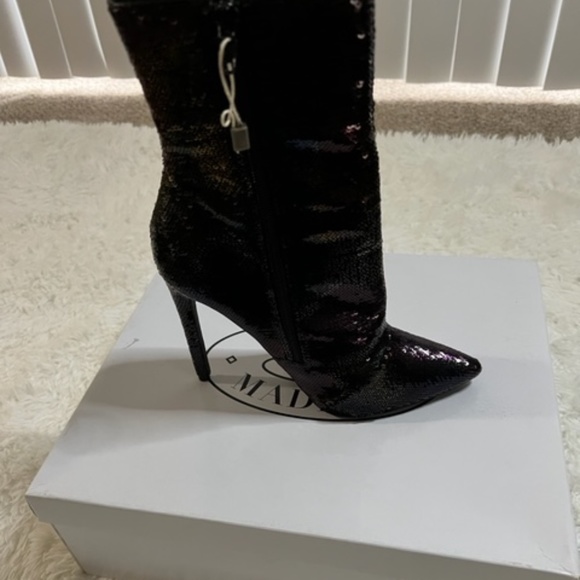 Steve Madden Wagner Sequins Booties - Picture 7 of 12